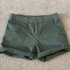 Croft & Barrow Classic Fit Shorts (stretch) - sz 6